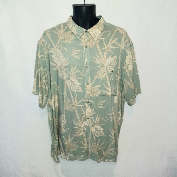 Windham Pointe Other - Men's Premium Wyndham Pointe Casual Floral Print Short Sleeve Rayon Shirt Large